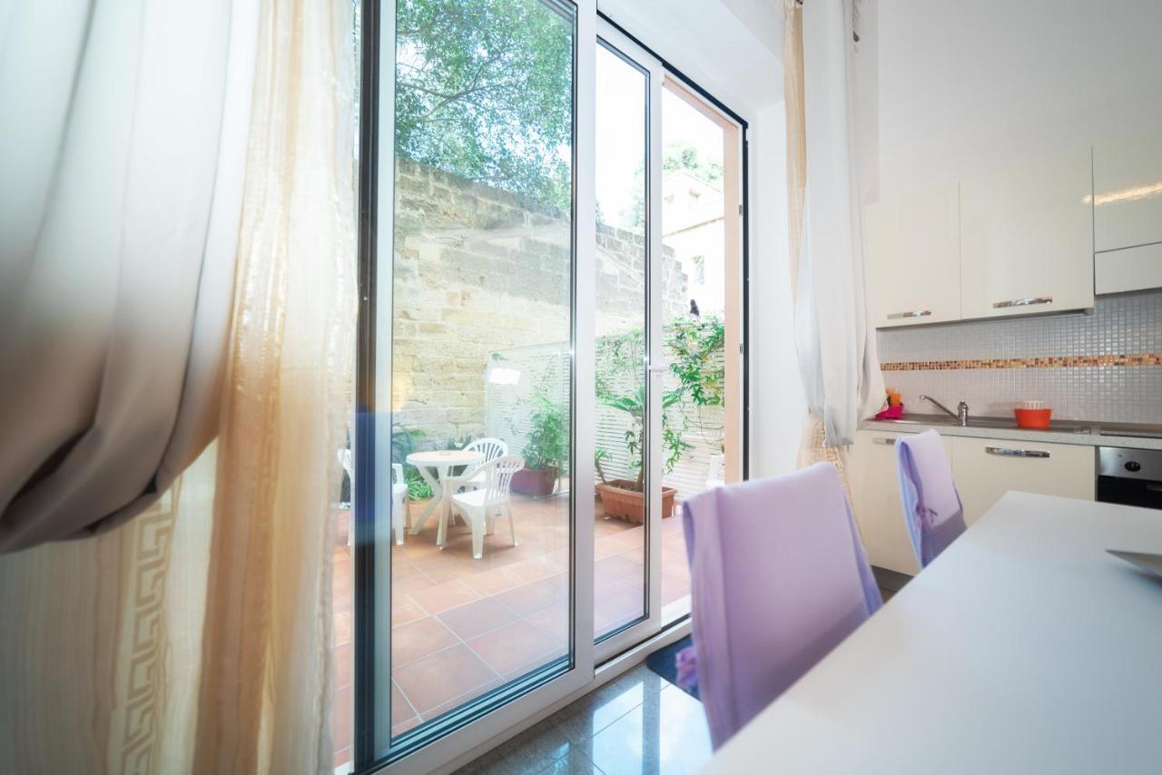 Palazzo Leo Suite And Apartment 莱切 外观 照片