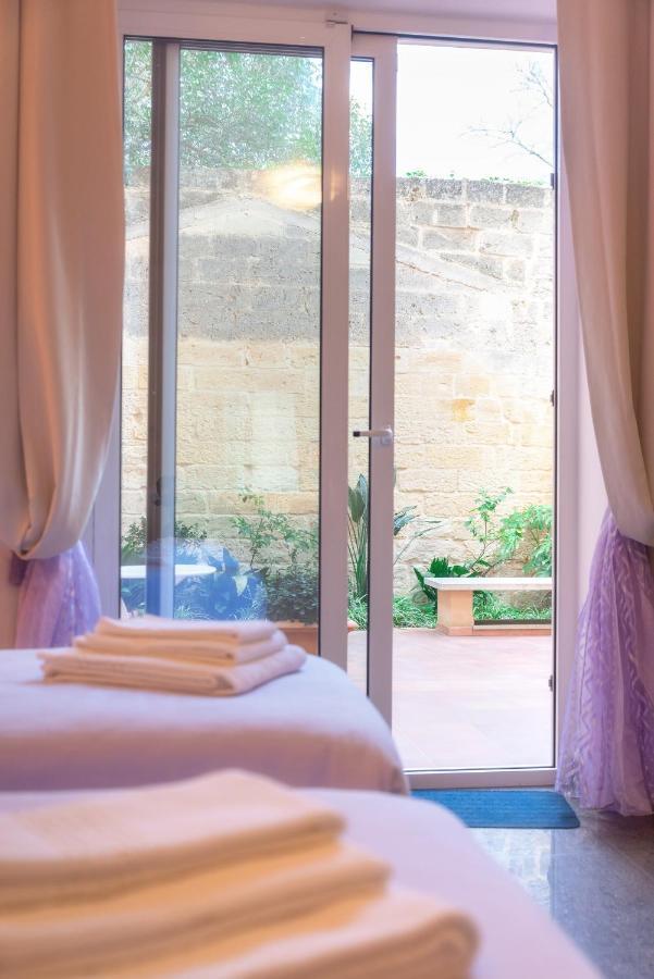Palazzo Leo Suite And Apartment 莱切 外观 照片