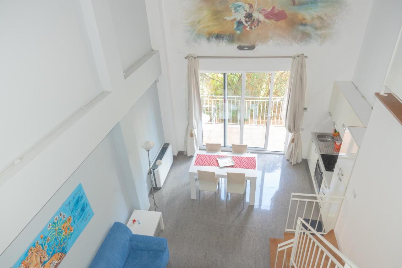 Palazzo Leo Suite And Apartment 莱切 外观 照片